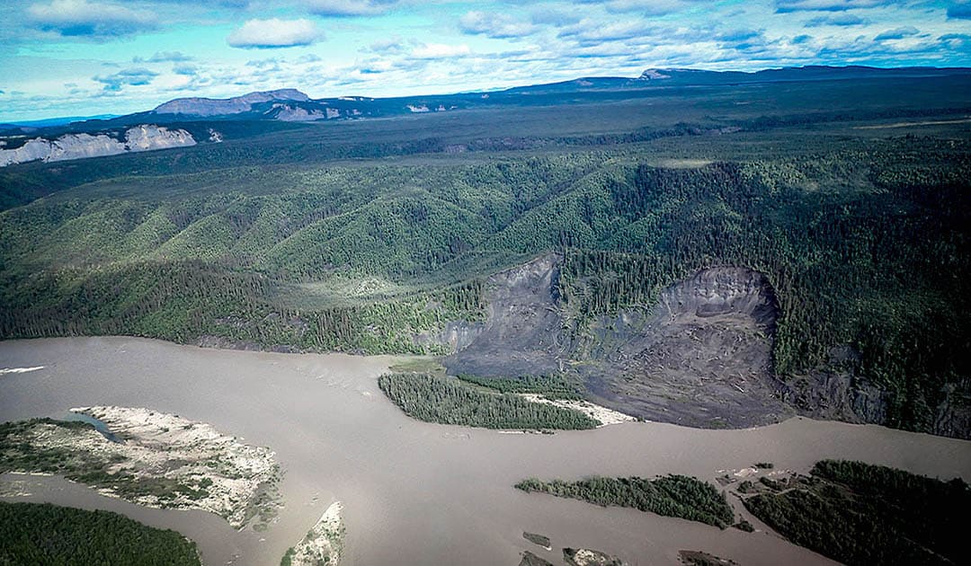 Dieses Bild hat ein leeres Alt-Attribut. Der Dateiname ist Erdrutsch-durch-Permafrost-1024x664.jpg