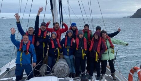 The researchers aboard the El Doblon sailboat were satisfied with the results they gathered during their expedition in Antarctica. Photo: Coastantar 2024