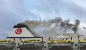 Heavy fuel oil emits a dark black smoke when combusted; a smoke that is particularly bad for polar environments. Photo: Kåre Press-Kristensen, Green Global Future