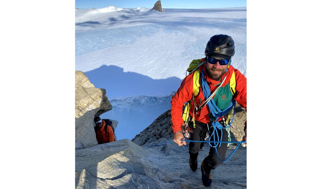 In Antarctica Aleš Česen is sure to work seven day for several weeks in a row. This is not the case in the rest of the world. Photo: Philippe Barthez