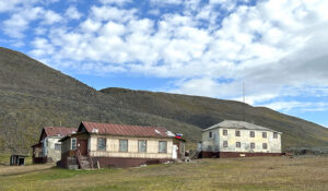 Buildings in Colesbukta